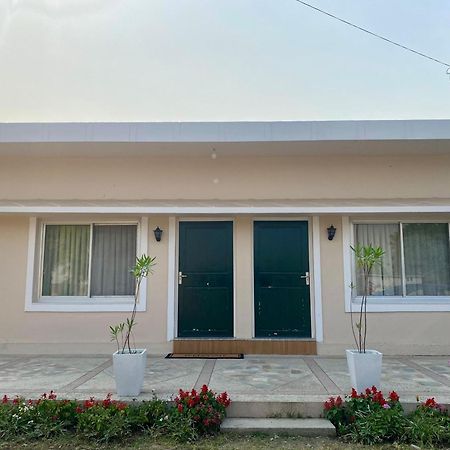 The Bougainvillea Cottage Farmstay Near Dehradun , 2 Bedroom Private Cottage Next To Fields And Orchards With Hill Views 外观 照片