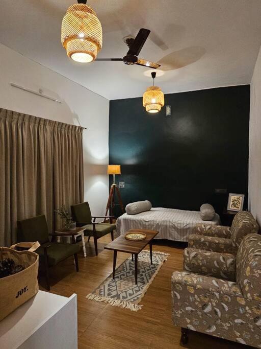 The Bougainvillea Cottage Farmstay Near Dehradun , 2 Bedroom Private Cottage Next To Fields And Orchards With Hill Views 外观 照片